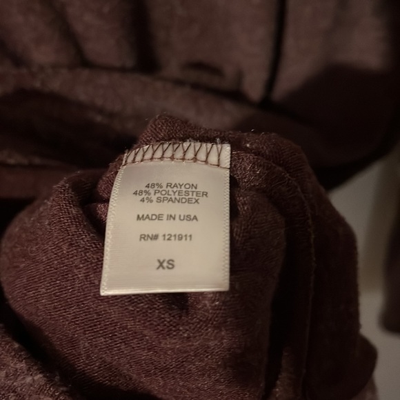 LNA Pullover Cutout Brushed Fuzzy Sweatshirt Wine XS - Picture 10 of 10